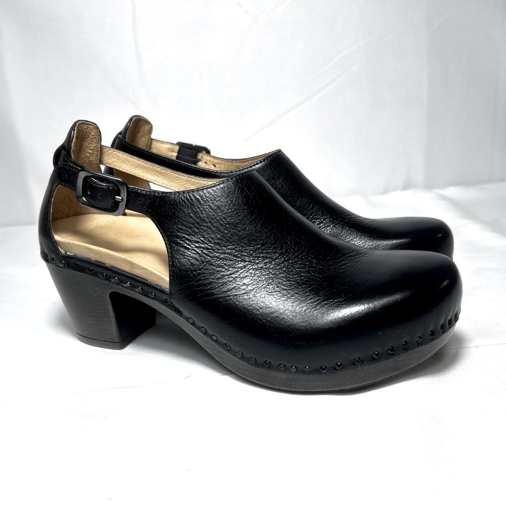 Dansko Sassy Black Burnished clogs mules size 40
